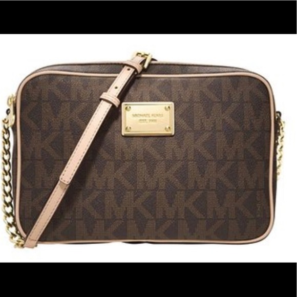 Michael Kors Handbags - Michael Kors Crossbody bag